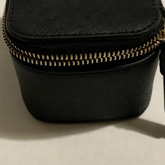 Kate Spade Black Textured Travel Jewelry Case with Gold Details - Picture 7 of 9